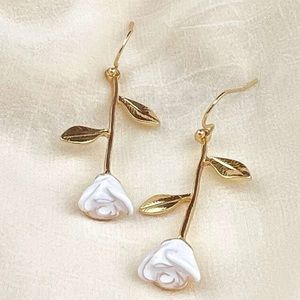 DAZY Flower Drop Earrings